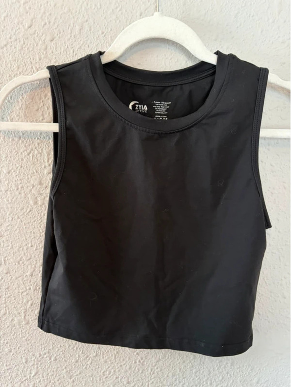 Zyia Active black cropped tank M